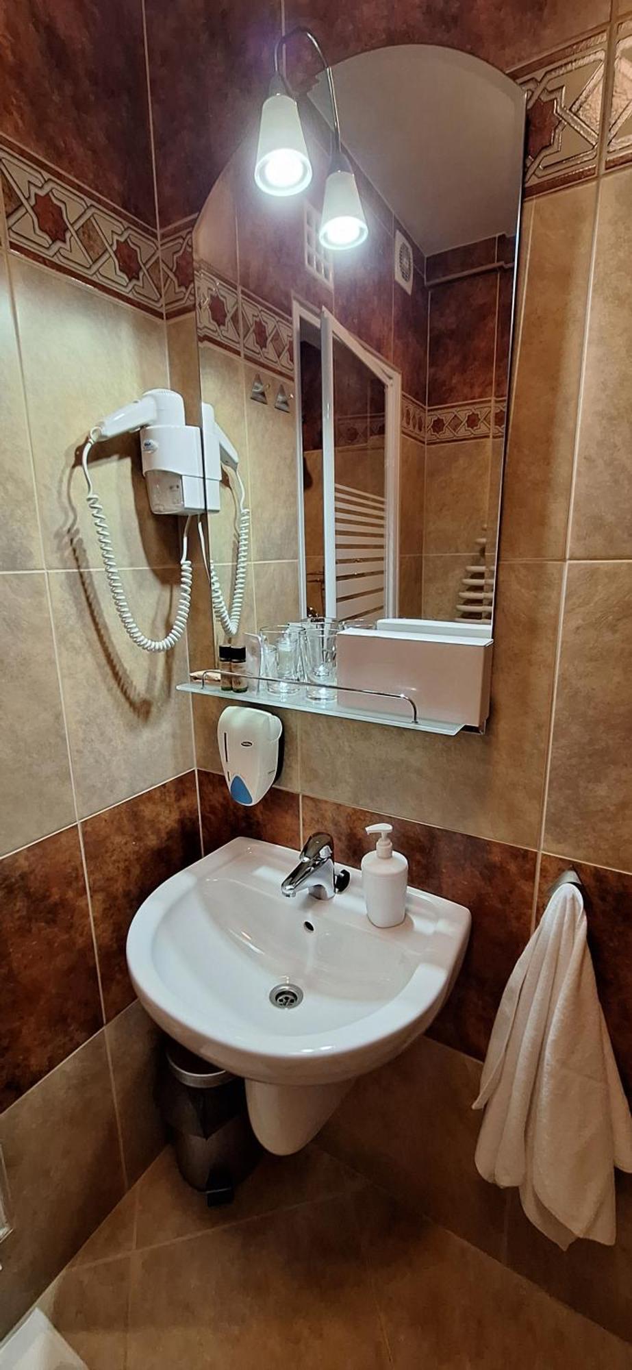 Atryum Hotel Szolnok Exterior photo